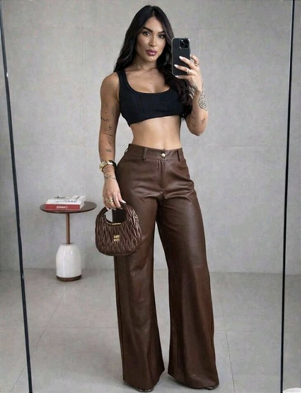 Calça Feminina De Couro Pantalona
