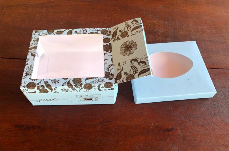 Caixa Ovo de Páscoa Colher 250g com visor Personalizada