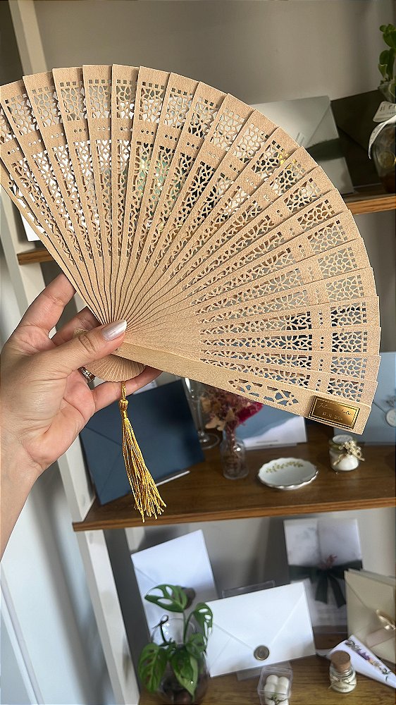 Leque de Madeira personalizado