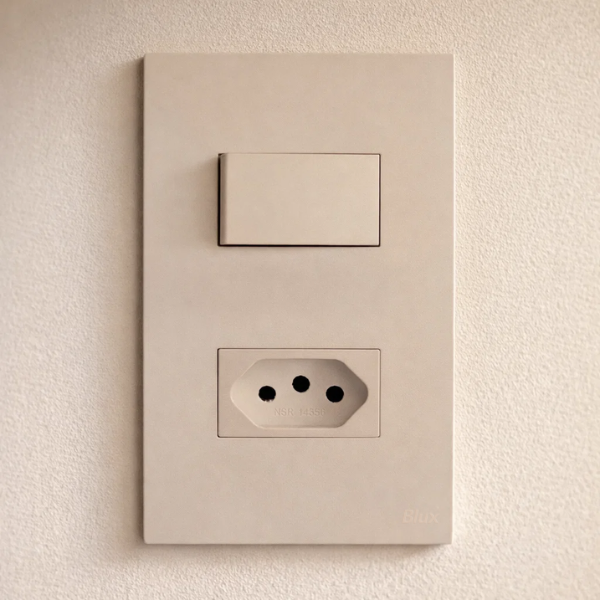CJ INTERRUPTOR SIMPLES + TOMADA 10A 4X2 - RECTA AREIA SATIN FOSCO