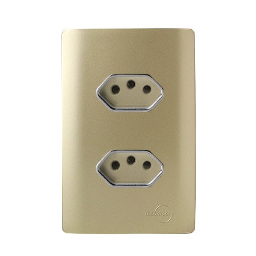 CJ TOMADA DUPLA 10A   4X2 - NOVARA DOURADO CROMADO
