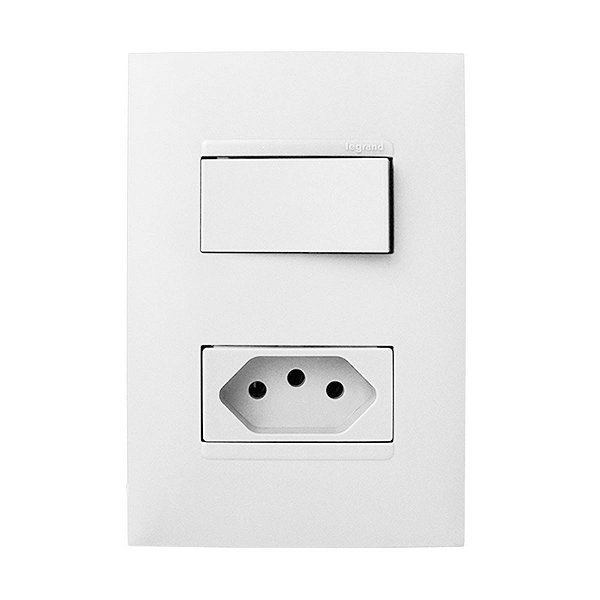 CJ INTERRUPTOR SIMPLES + TOMADA 20A 4X2 - PIAL PLUS + BRANCO