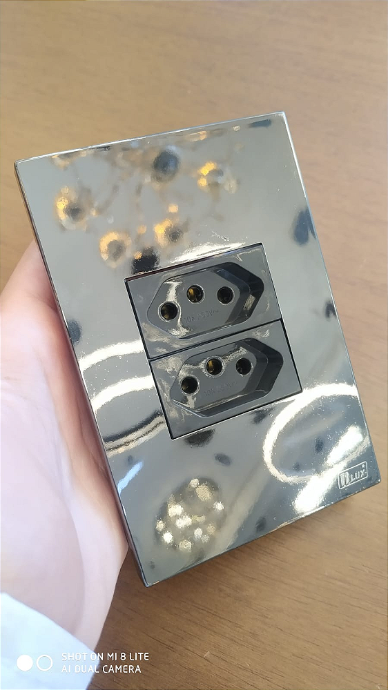 CJ TOMADA DUPLA 10A 4X2 - RECTA ESPELHADA FUME (MODULOS HOME GRAFITE) - BRG11202-1EF
