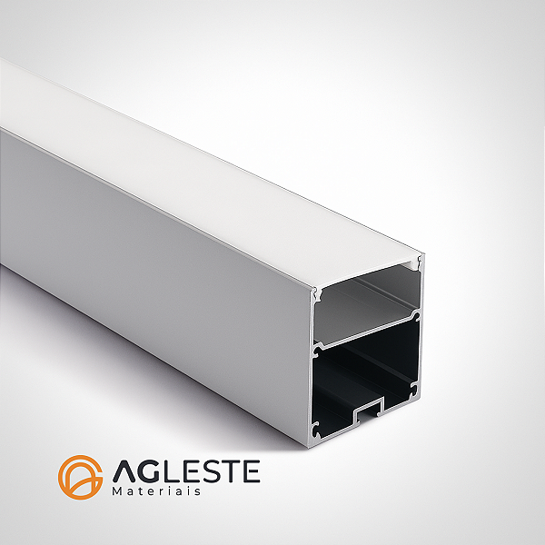 Perfil de Alumínio Sobrepor 70x75mm com Alojamento para Fita LED – Instalação Externa e Acabamento Profissional