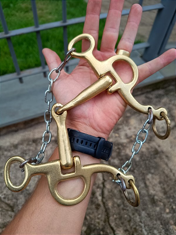 Bridão Cavalo De Metal Amarelo 4 Quatro Redeas