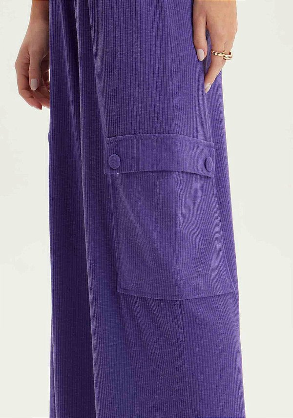 CALCA WIDE LEG COM BOLSOS CARGO