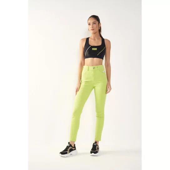 CALÇA SARJA DINNAH STRETCH VERDE COLCCI