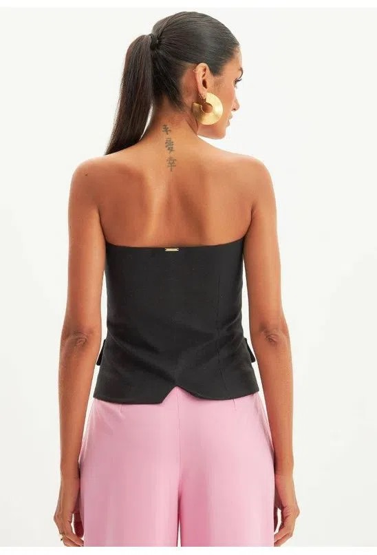 BLUSA TOMARA QUE CAIA COM BOTOES LANÇA PERFUME