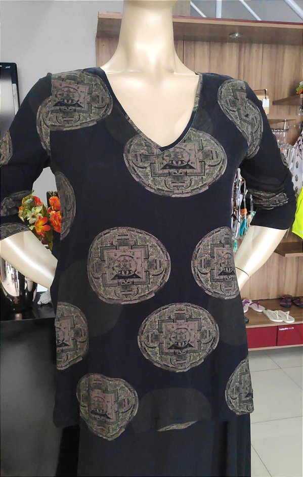 BLUSA MALHA EST MOEDAS BLACK SACADA