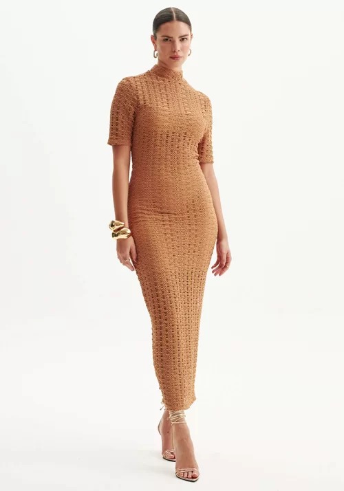 VESTIDO SUPER MIDI COM FENDA