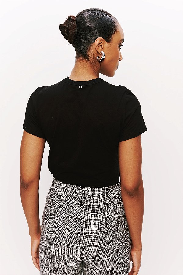 TSHIRT SLIM OMBREIRAS E STRASS DIMY PRETO M