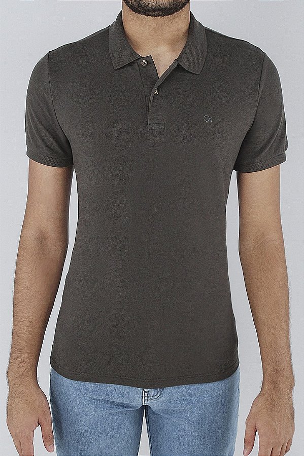 POLO MC ESSENCIAL SLIM PIQUET MARROM -OGOCHI
