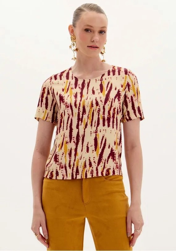 BLUSA MANGA CURTA ESTAMPADA  LANÇA PERFUME