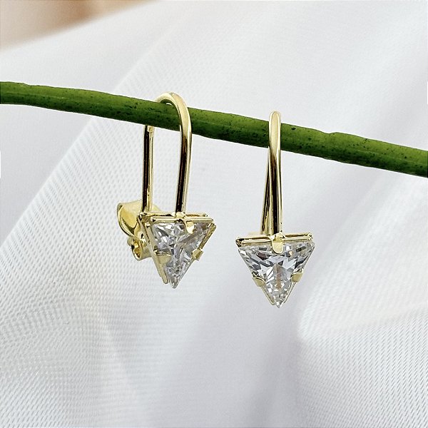 Brinco Gancho com Triângulo Cravejado com Zircônia - Banhado em Ouro 18k