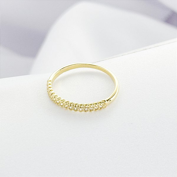 Anel Cravejado com Zircônia – Banhado em Ouro 18K