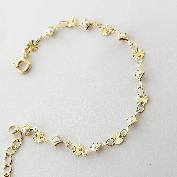 Pulseira com Chapinhas Redondas e Pérolas - Banhado em Ouro 18k