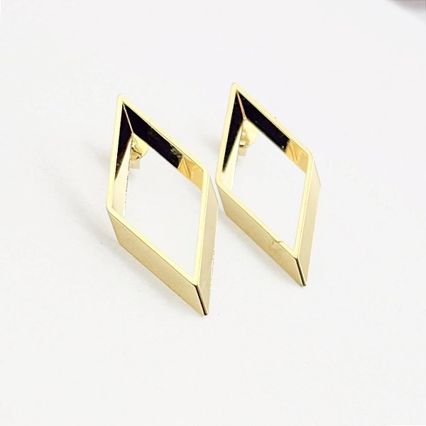 Brinco Losango Formato Geométrico – Banhado em Ouro 18K