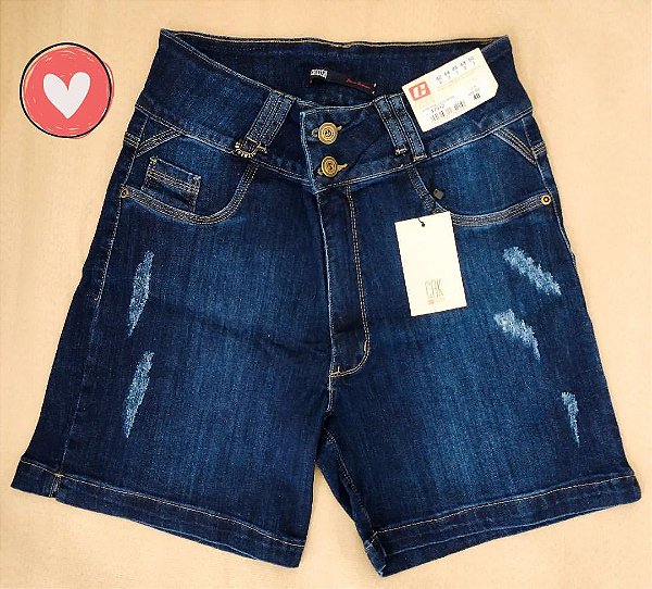 Short longo com dois botões