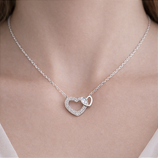 Colar Coração com Zircônias - Prata 925