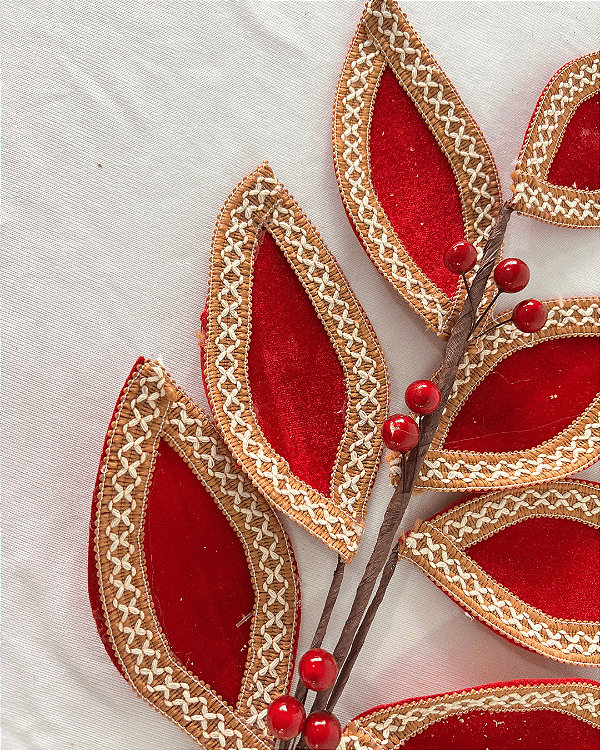GALHO NATAL FOLHA VERMELHO/BEGE 64CM