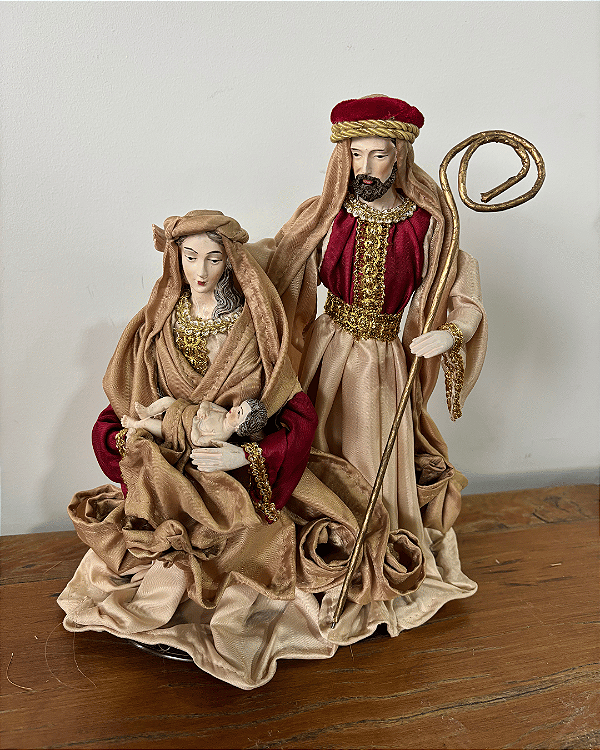 RESINA SACRA NATAL SAGRADA FAMILIA DOURADO/VERMELHO 25CM