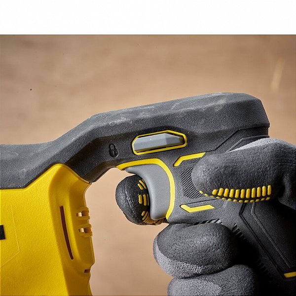 Serra Sabre 25mm 20V Max Íon de Lítio Stanley SCR300B-B3 (sem bateria e sem carregador)