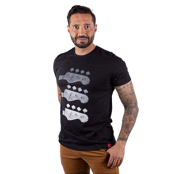 Camiseta Baixo Triplo Preta Jaguar.