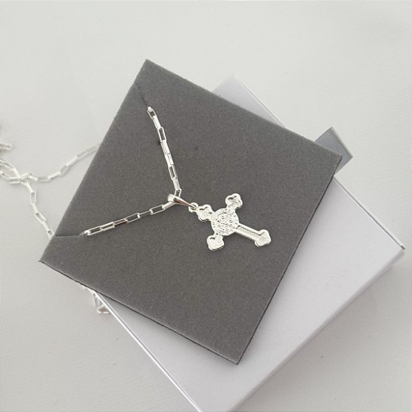 Corrente com Cruz de São Bento