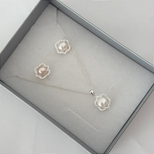 Conjunto Luxo Flores e pérolas