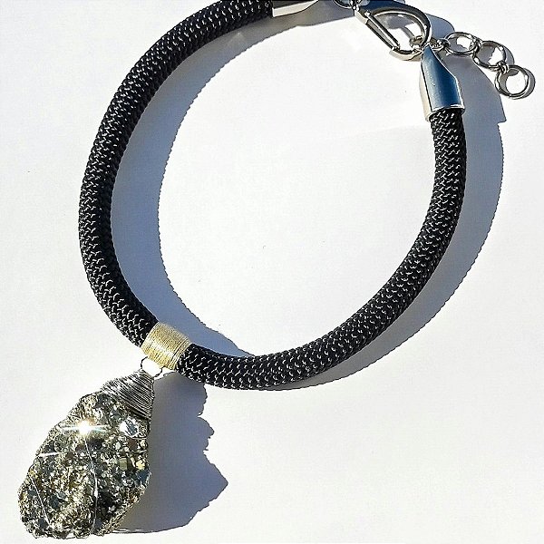 COLAR MAHAN - BLACK - PIRITA EXTRA BRILHO