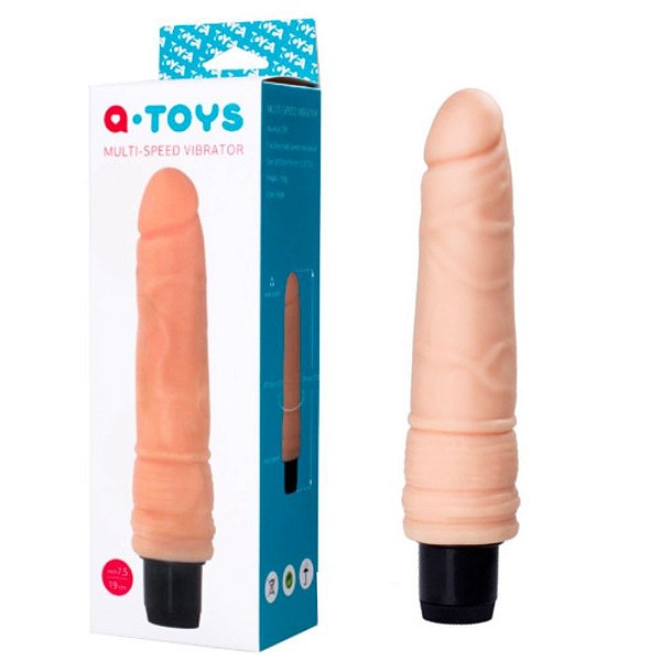 Pênis Vibrador Multivelocidade em Cyberskin 26 x 4 cm - Q Toys