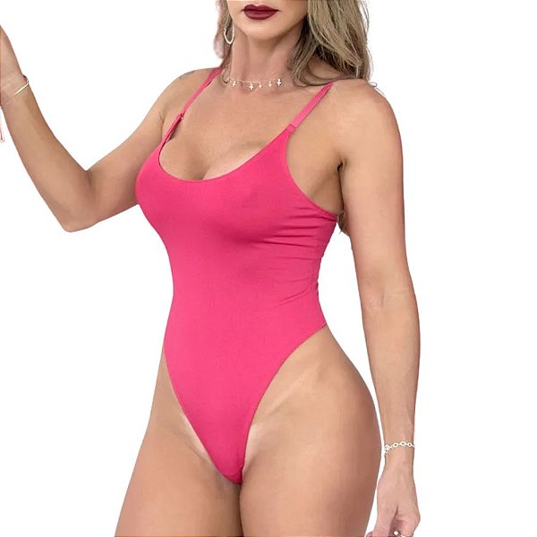 Body Sexy Lady: Suplex Cavado e Fio Dental para um Visual Ousado