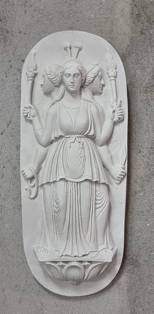Placa de Parede Deusa Triplice 30cm Gesso Cru