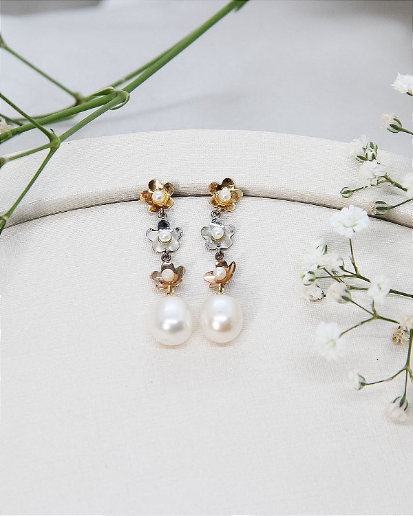 Brinco de Ouro 18K Flores Tricolor com Pérolas