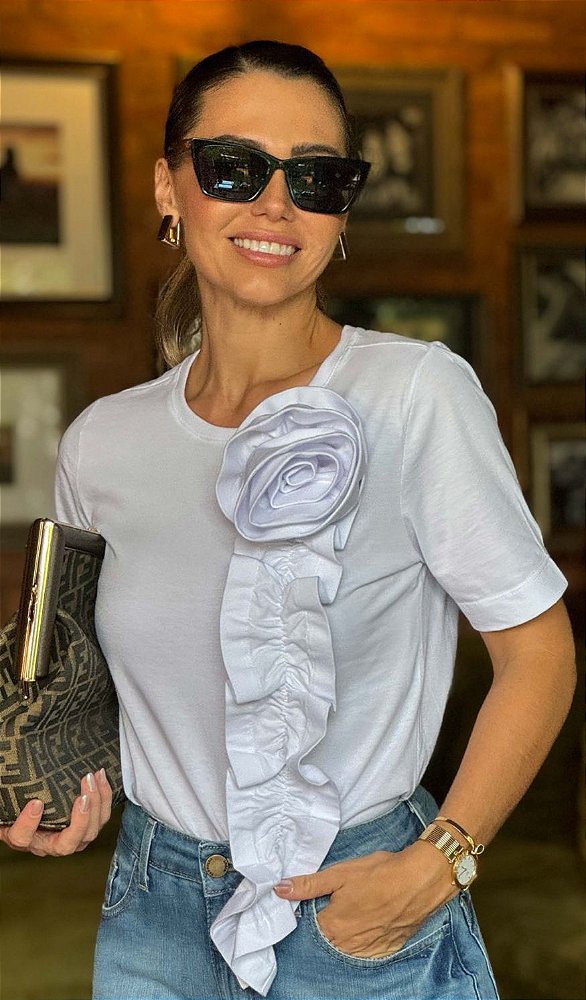 T-SHIRT MALHA COM FLORES - LUZIA FAZZOLLI