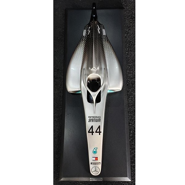 Carenagem Mercedes W13 Lewis Hamilton - 44