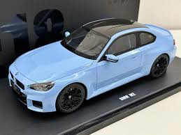 Miniatura carro BMW M2 G87 2023 azul - 1/18