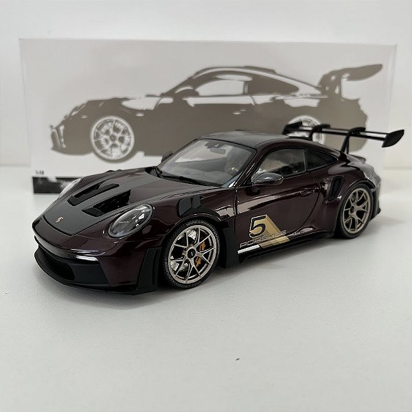 Miniatura carro Porsche 911 GT3 RS 2024 roxa 1/18