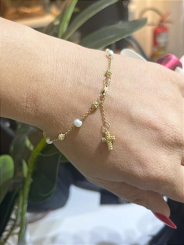 PULSEIRA COM PÉROLAS E CRUZ EM OURO, COM CERTIFICADO