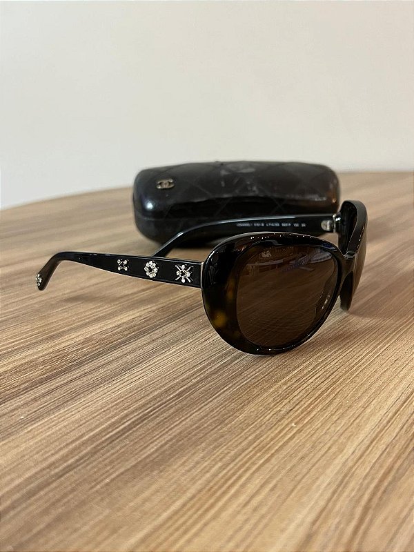 Óculos Chanel com Pedraria, com Case e Lenço
