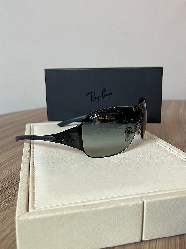 Óculos de Sol Ray Ban Preto