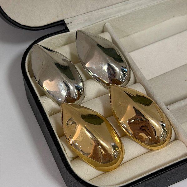 Brinco Folha Lisa - Semijoia