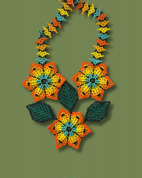 Colar Floral de Miçangas