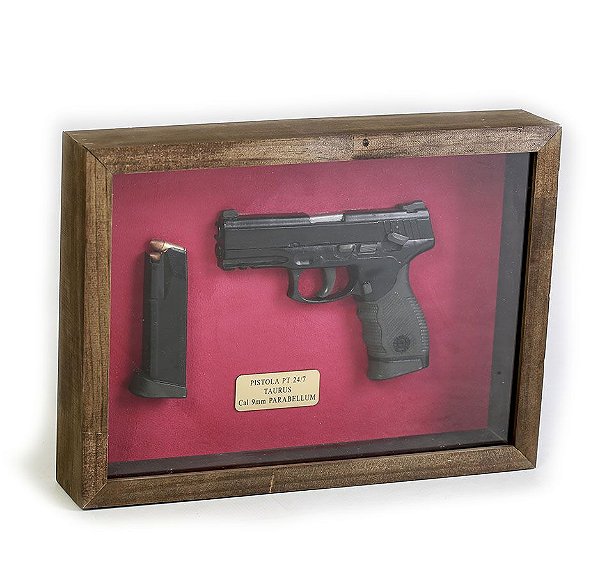 Quadro Retro Pistola PT 24/7 Taurus Calibre 9mm Parabellum - Fundo Vermelho Team Six Brasil
