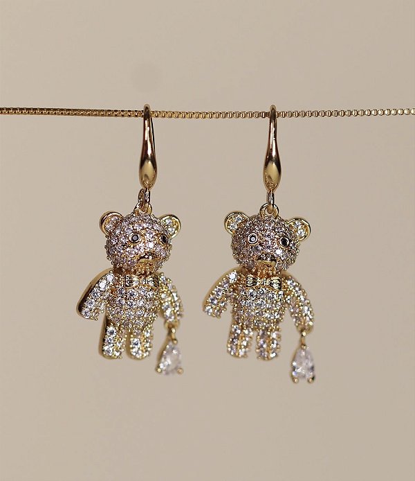 Brinco AMORA folheada com ursinho cravejado com micro zirconia (dourado)