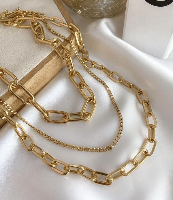 Colar CINTIA triplo corrente max elo cartier folheada a ouro