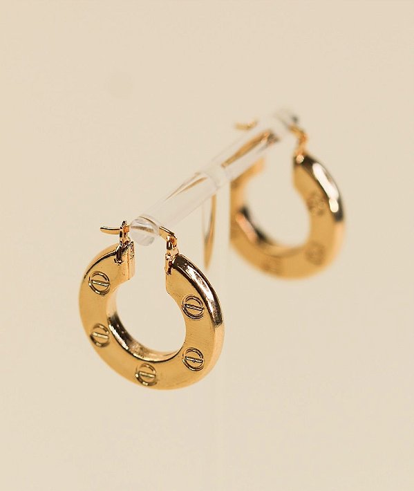 Argola FIORELA inspiração Cartier G folheada a ouro