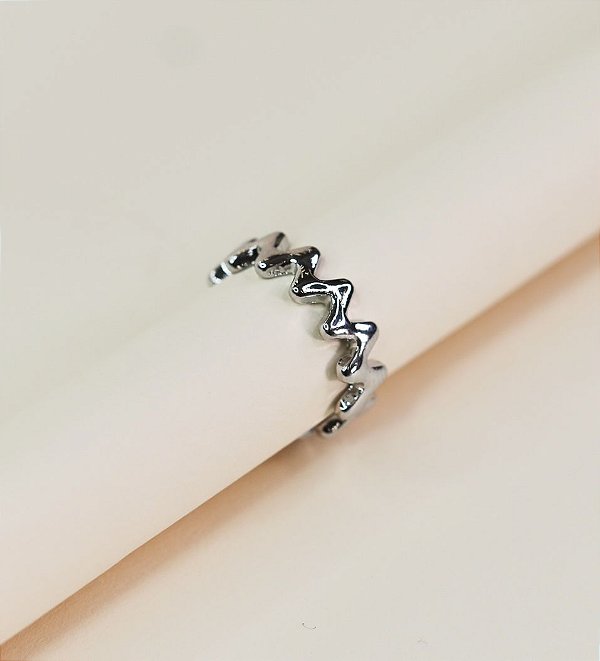 Anel MABEL chunky zigzag de metal cromado