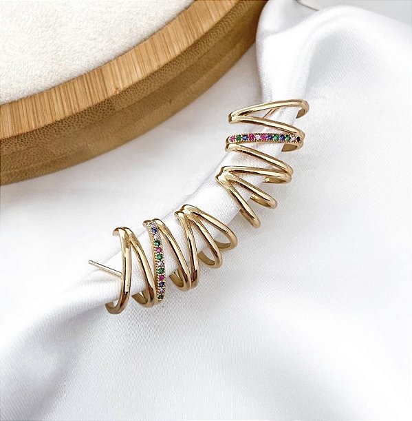 Brinco KATE ear hook com pedraria colorida folheada a ouro