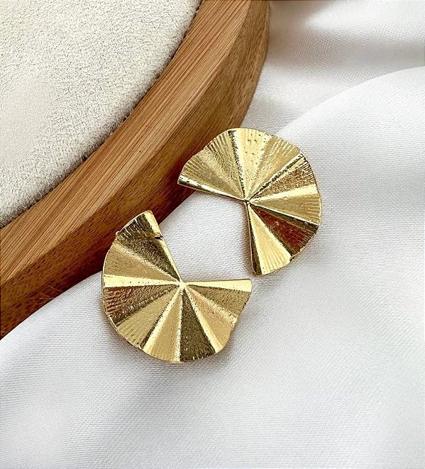 Brinco JANA brinco pizza martelado folheada a ouro